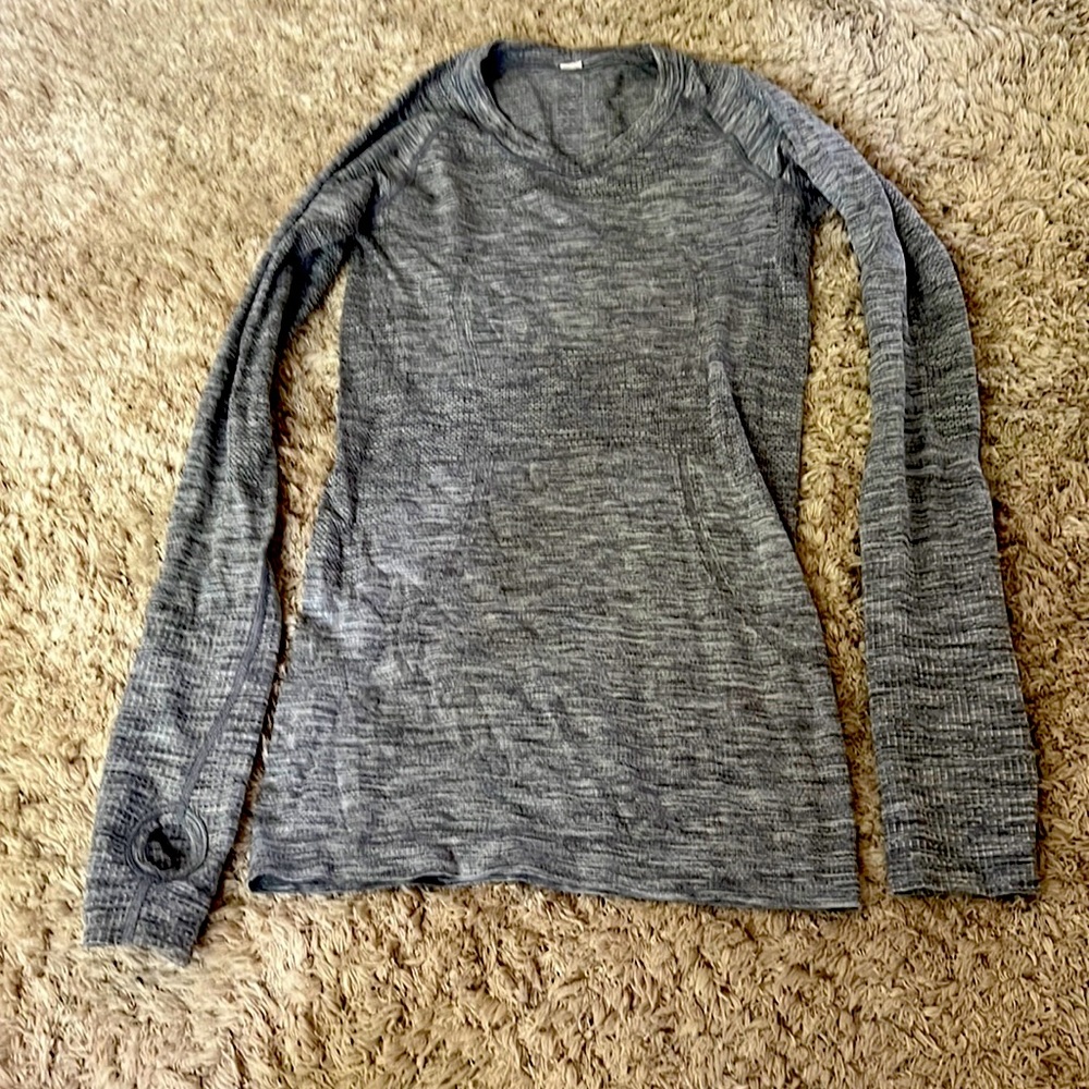 Lululemon swiftly long sleeve size 2